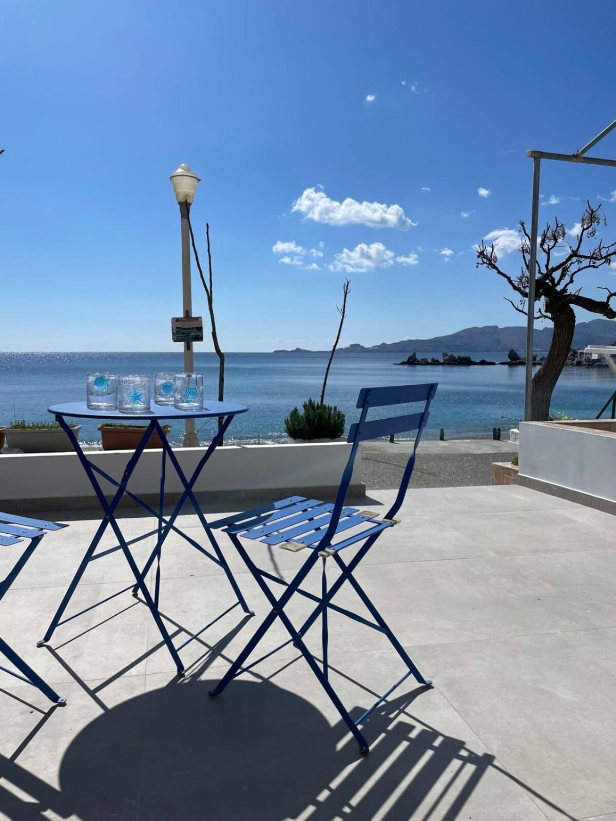 Charaki Escape Chic Studio With Seafront Patio Διαμέρισμα Εξωτερικό φωτογραφία